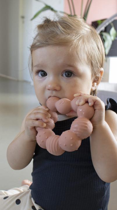 Actual product image Filibabba Teething ring - Lily the larva Peach