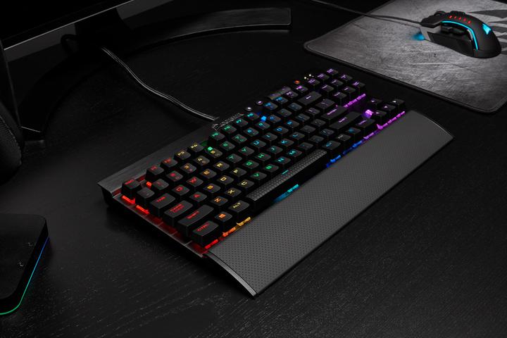 Produktbild Corsair K65 Rapidfire (DE, Kabelgebunden)