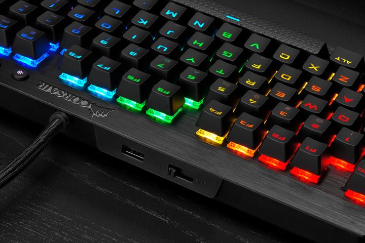 Produktbild Corsair K65 Rapidfire (DE, Kabelgebunden)