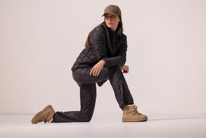 Actual product image Jeanne Baret Clarence (M)