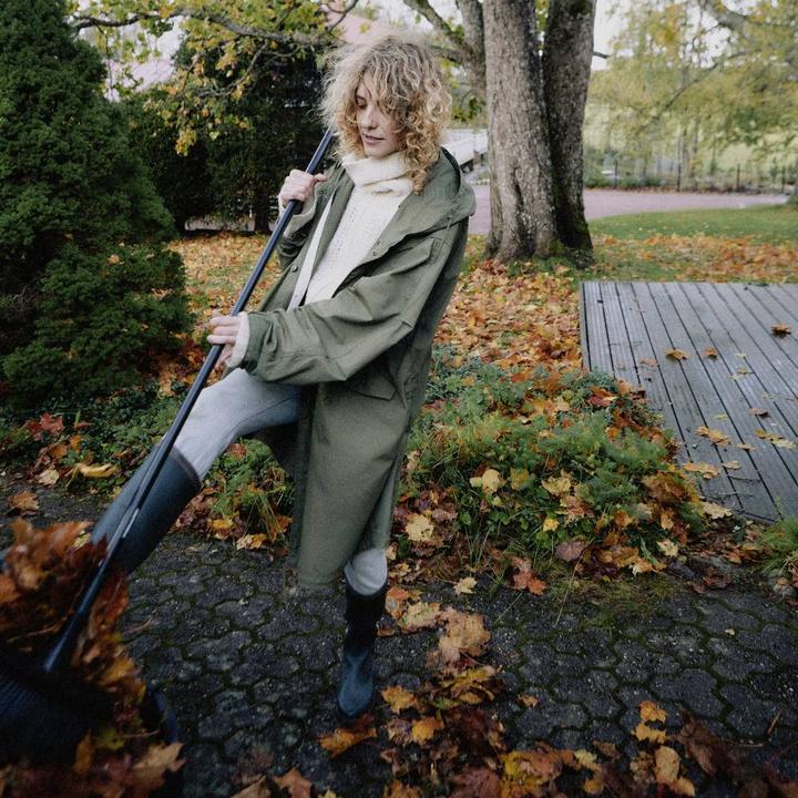 Produktbild Fiskars 1025930 Besen Outdoor Weiche/harte Borste (1 Stk.)