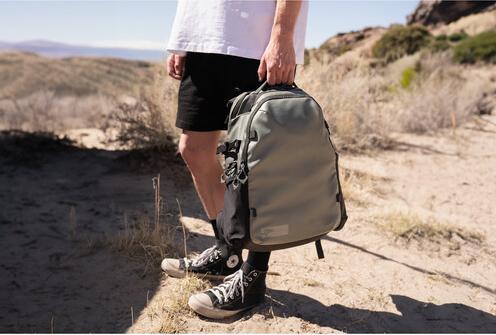 Actual product image Wandrd STRATUS Photo 18 Uyuni Purple (Photo backpack, 18 l)