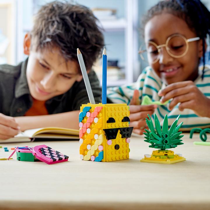 Actual product image LEGO Pineapple Pencil Holder (41906, LEGO Dots)