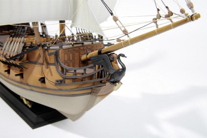 Produktbild Tamiya 1:72 Piratenschiff Black Swan