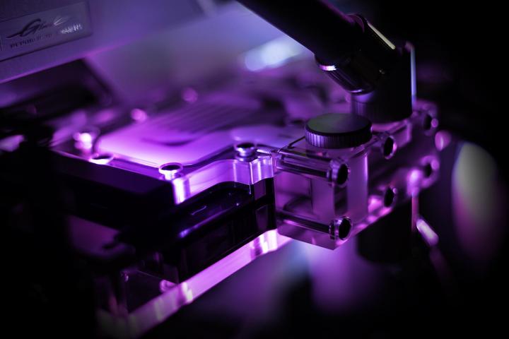 Image du produit EKWB EK-Quantum Vector XC3 RTX 3080/3090 Active Backplate D-RGB - Acrylique