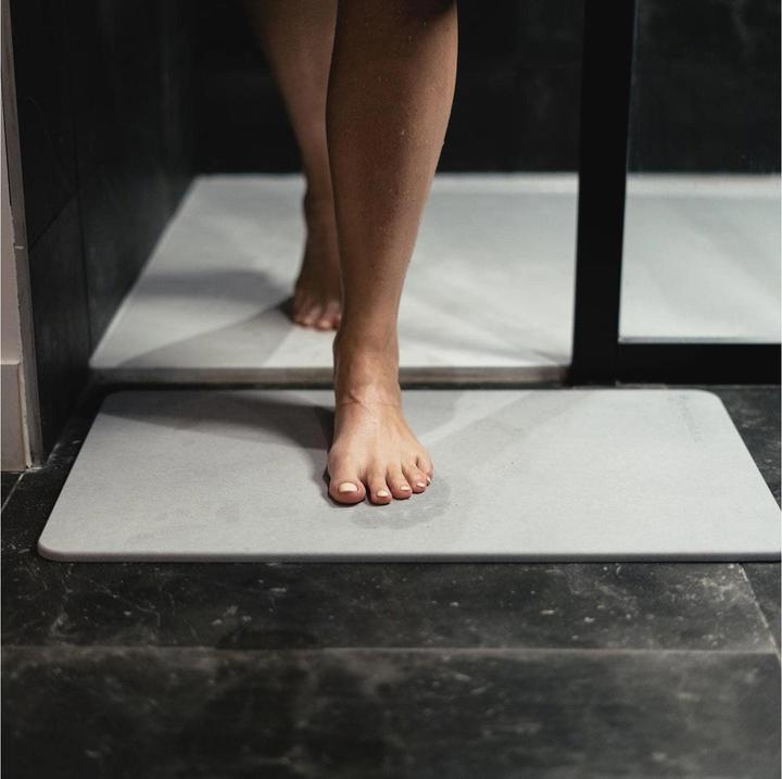 Actual product image Moonstone Bath Mat Dark Grey (60 x 40 cm)