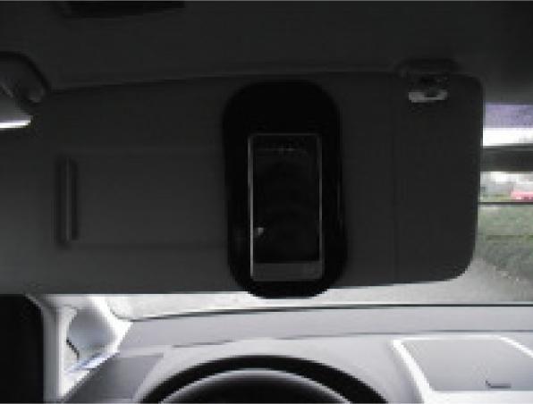 Produktbild BigBuy AUTO-HALTER Unterlage ANTI-RUTSCH PAD für Smartphone Handy etc. SCHWARZ