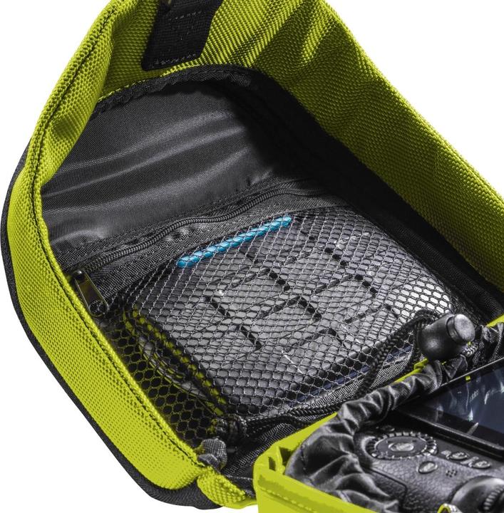 Produktbild mantona Premium Colttasche hellgrün (Kamera Schultertasche, Kamera Bereitschaftstasche, 3.61 l)