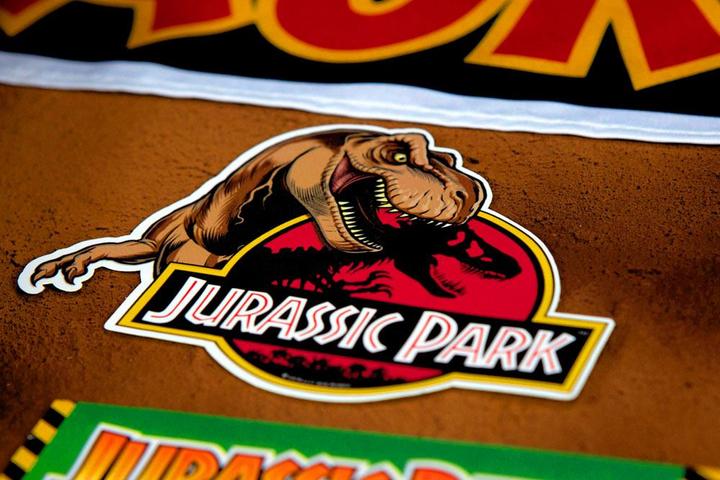 Actual product image Doctor Collector Jurassic Park: Welcome Kit (Booster Pack)