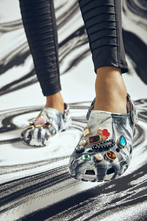 Actual product image Crocs Classic Marbled Clog - 9818 (37)