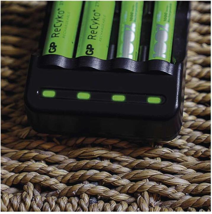Actual product image Emos Battery Charger BCN-40 (1 pcs., AAA, Chargers without battery)