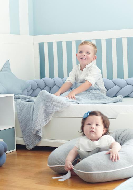 Image du produit nordic coast company Serpent de lit tressé Bleu clair OE