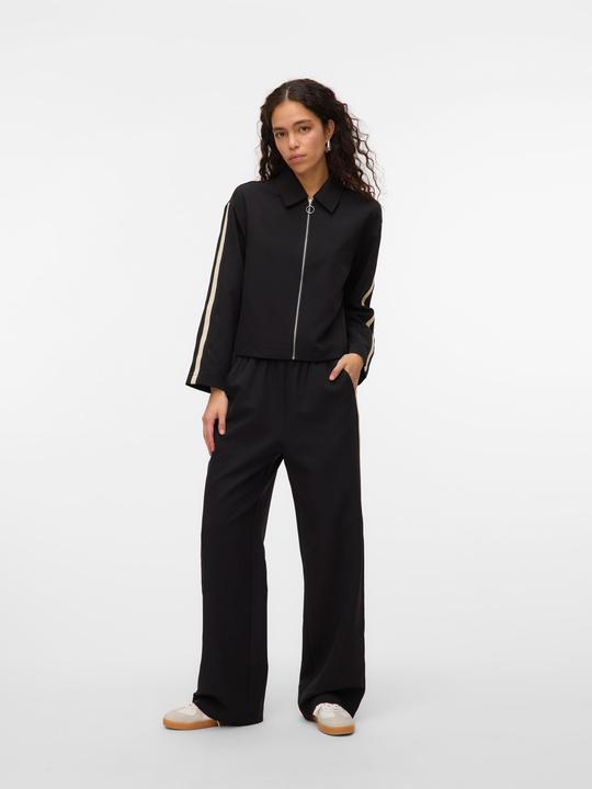 Produktbild Vero Moda VMCHRISSY Leichte Jacke Jacke (38)