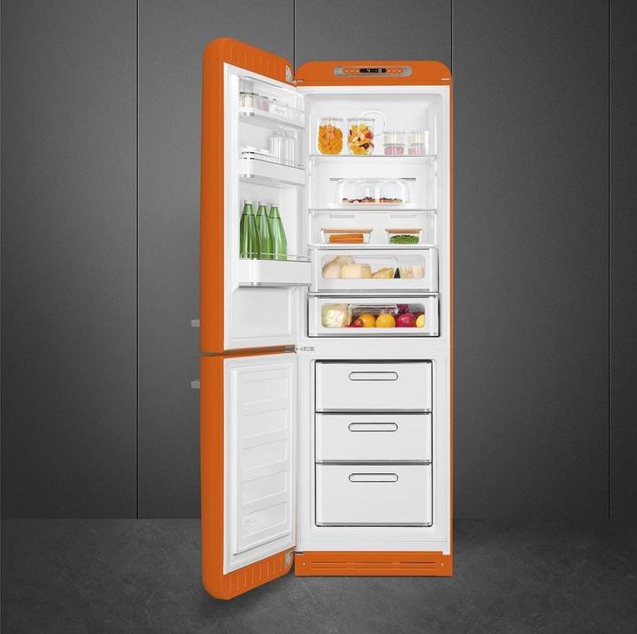 Actual product image Smeg Retro Style FAB32LOR5 (331 l)