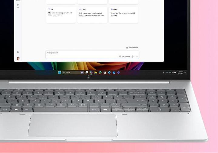 Produktbild HP Hewlett-Packard EB 8 G1i 16 U7 AI 32 512 WU ob 3 (15.98", Intel Core Ultra 7 258V, 32 GB, 512 GB, CH)