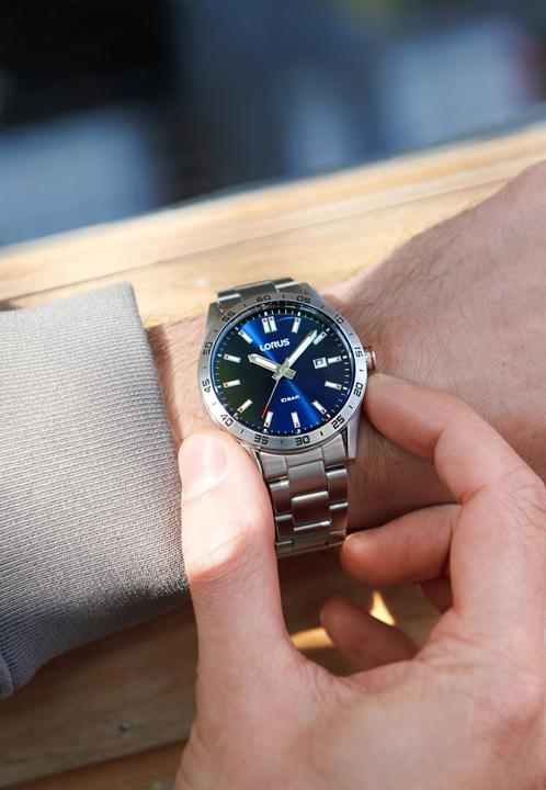 Actual product image Lorus Sport RH961NX9 (Sports watch, 40 mm)