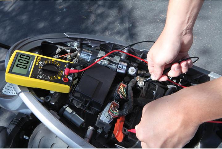 Produktbild Stanley Multimeter (CAT III 300V)