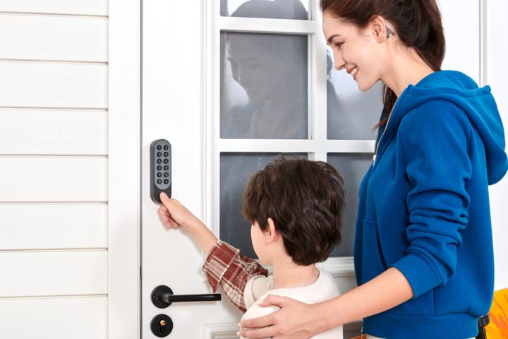 Produktbild Aqara Smart Lock U200 (Schlüssel, Fingerabdruck, Bluetooth, Smartphone, Elektronische Zahlenkombination, Schlüsselkarte)
