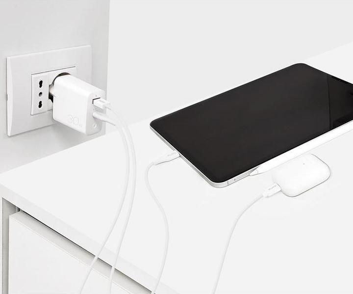 Actual product image Puro Mini travel charger USB-A - USB-C, with data transfer, 30 W, white (30 W)