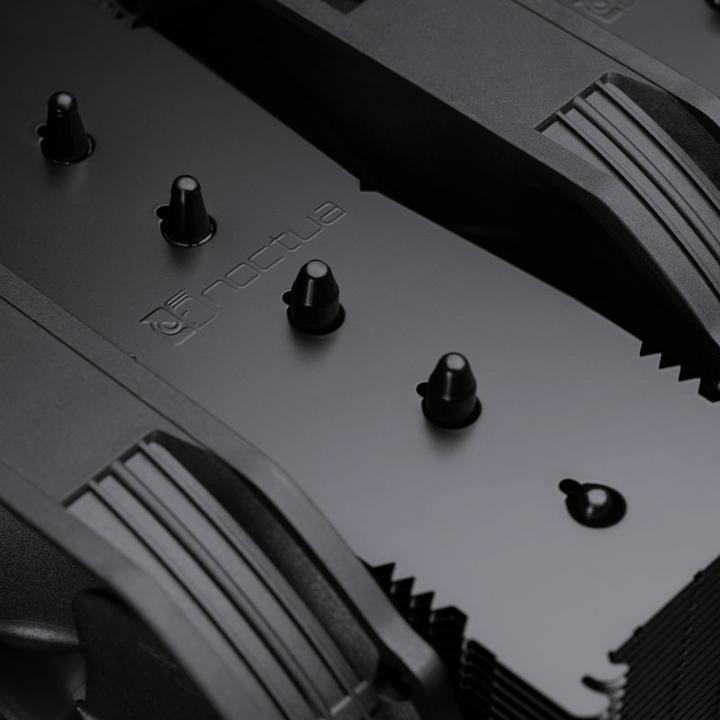 Actual product image Noctua NH-D15 Chromax (165 mm)