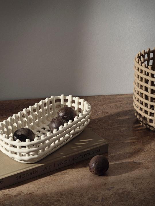 Actual product image Ferm Living Ceramic Basket (1 x, 30 x 15 x 8.5 cm)