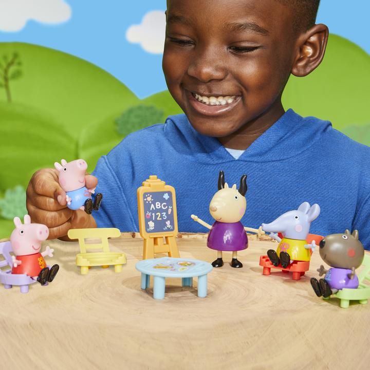 Actual product image Peppa Pig Peppa's Playgroup Playset, Medium