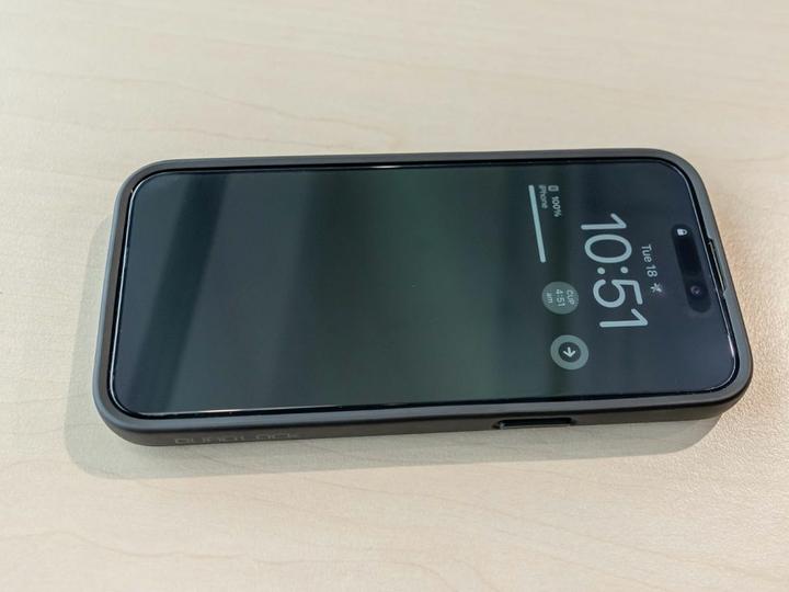 Produktbild Quad Lock Screen Protector (1 Stück, Apple iPhone 15 Pro Max, Apple iPhone 15 Plus)