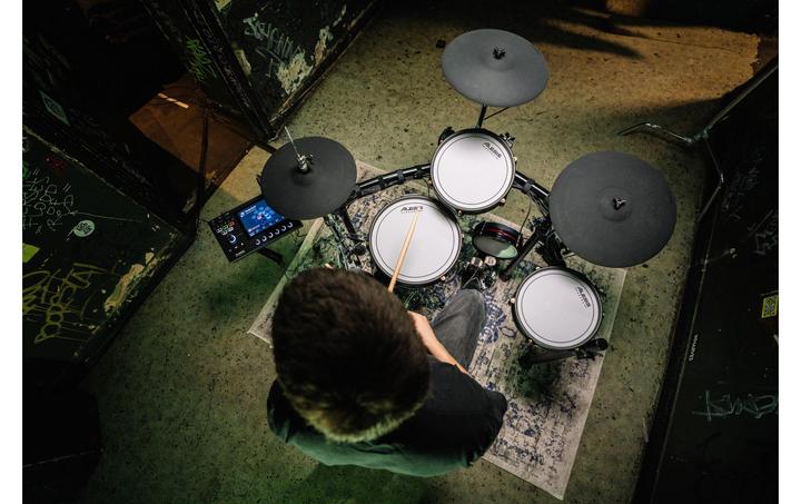 Actual product image Alesis Strata Club (E-drum)