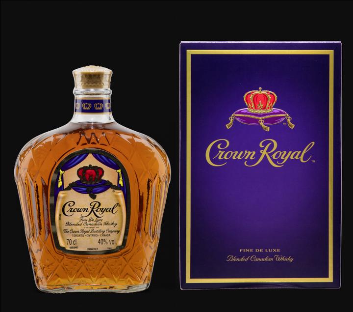 Produktbild Crown Royal Premium (Canadian Whisky, 1 x 75 cl)