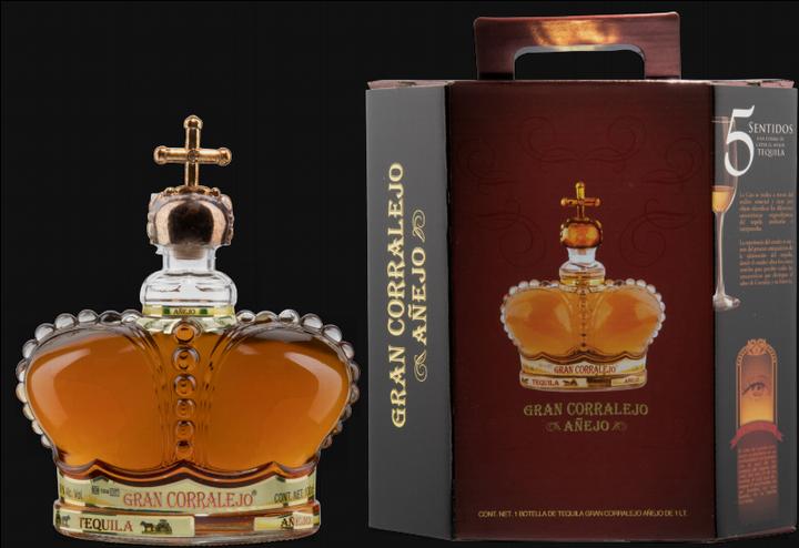 Produktbild Corralejo Tequila Añejo 100% de Agave mit Beutel in Samtoptik (1 x 100 cl)