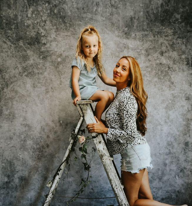 Image du produit Lastolite EzyFrame Background 2 x 2.3m Concrete (200 cm, 230 cm)