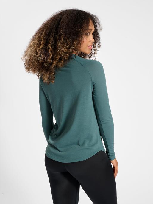 Actual product image hummel Mt Vanja T-Shirt L/S (XS)