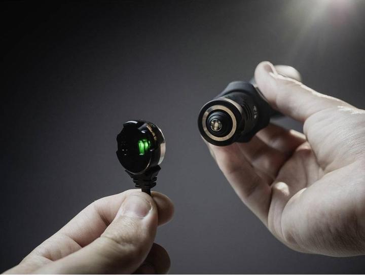 Image du produit ArmyTek Lampe de poche Viking Pro White LED alimentée par batterie 2050lm 136g (16 cm, 2050 lm)