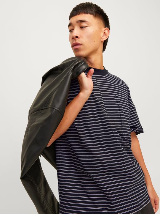 Immagine prodotto Jack & Jones Maglietta con scollo rotondo a righe (XS)