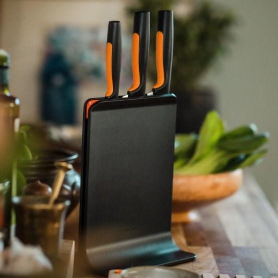 Actual product image Fiskars FF set of 3 knives in a plastic case