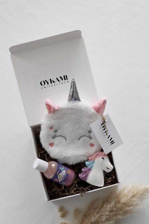 Oykami Geschenkbox Mädchen "Einhorn Kosmetiktasche" Flauschig (Körperpflegeset)