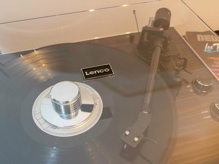 Produktbild Lenco LBT-345WA (Vollautomatisch)