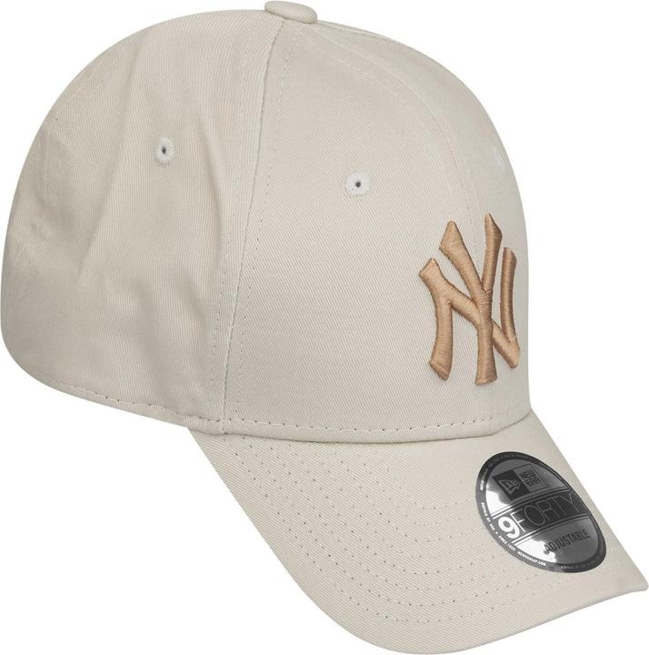 Actual product image New Era 9Forty Strapback Cap New York Yankees stone khaki
