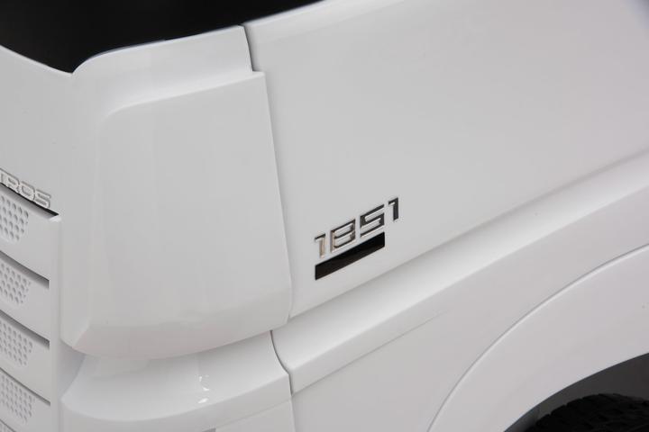 Produktbild No Name Mercedes Benz Actros (12 V)