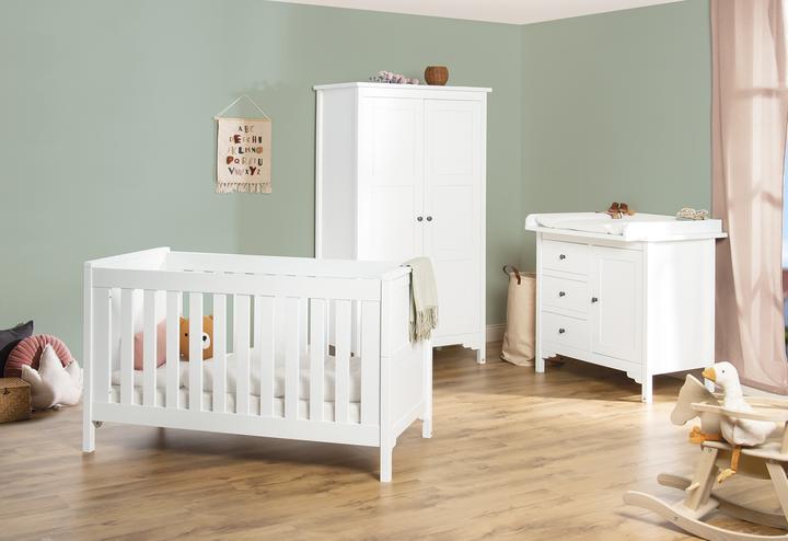 Produktbild Pinolino Kinderzimmer-Set „Chalet” breit, 3-tlg. (Kinderkleiderschrank)