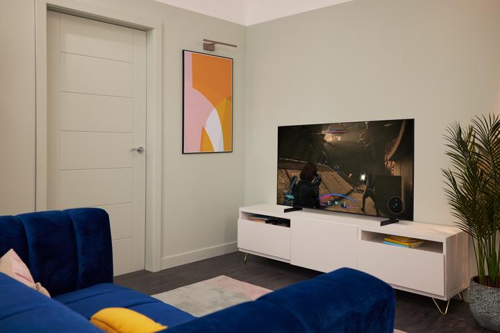 Actual product image Samsung Series 8 UE65AU8000KXXU tv 165.1 cm 4K Ultra HD Smart TV Wifi Zwart (65", LED, 4K)