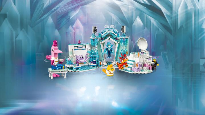 Actual product image LEGO Shimmering glitter spa. (70837, LEGO DC)