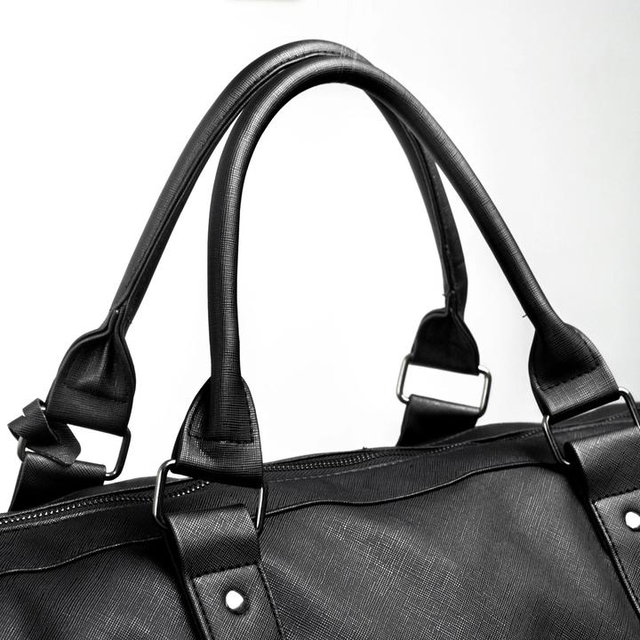 Immagine prodotto Levelo AllInStyle Saffiano Leather Travel Duffle Bag - Black