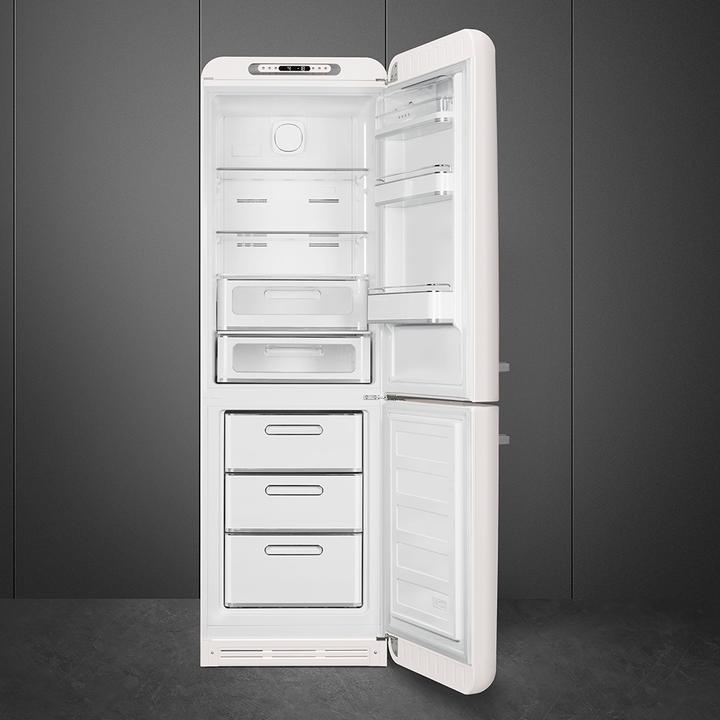 Image du produit Smeg Style rétro FAB32RWH5 (331 l)