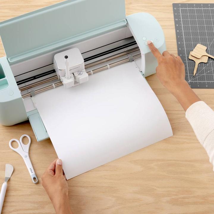Actual product image Cricut Smart Vinyl Removable 33x91cm Writable Transparent (P)