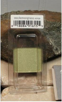Actual product image Aveda Eye Colour Shadow Single in Lemongrass 980 - New in Package (Lemongrass)
