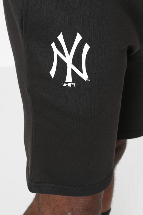 Actual product image New Era Sweatshorts (L)