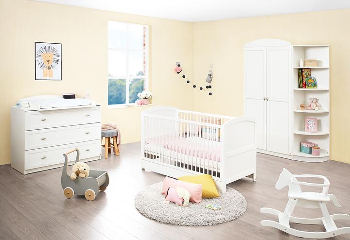 Produktbild Pinolino Kinderzimmer 'Laura' breit (Babybett, Wickelkommode, Kinderkleiderschrank)