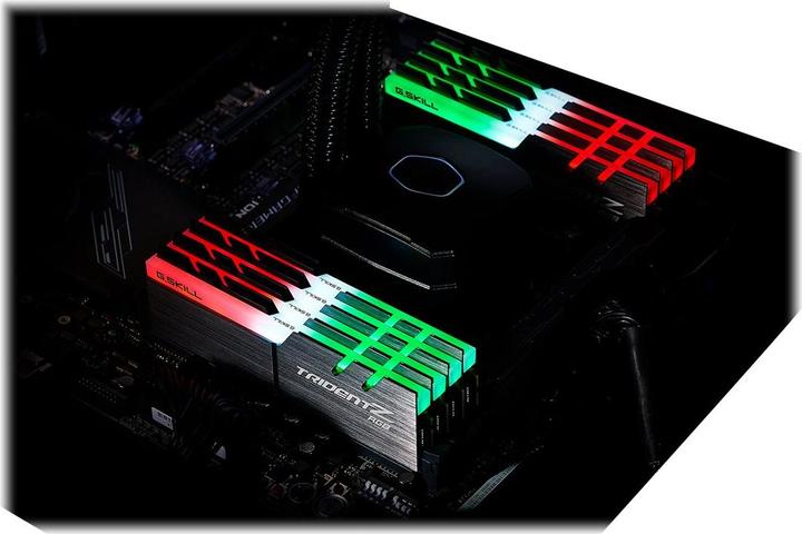 Image du produit G.Skill Trident Z RGB (2 x 32GB, 4400 MHz, RAM DDR4, DIMM)