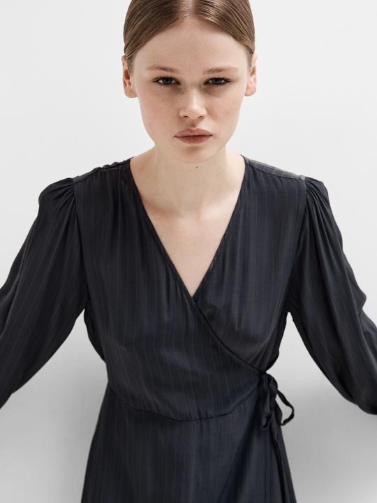Immagine prodotto Selected Femme Vestito a portafoglio in raso (34)